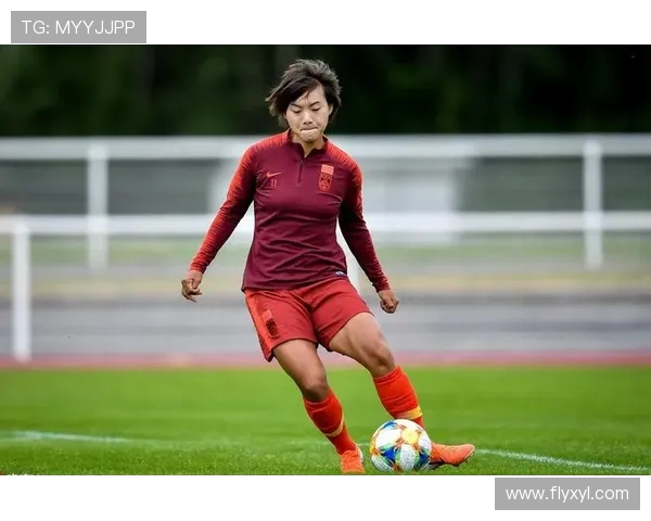 中国女足热身赛 3-0 青岛西海岸女足 王霜领衔锋线建功 新战术初见成效(2)